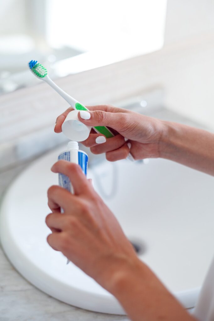 Que pasta de dientes usar: Una de las 10 preguntas a un dentista que deberias plantearte